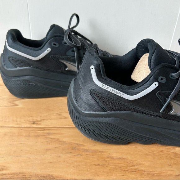 Altra Via Olympus Black 10 Road Running Shoe NEW w/ blemish Reflective - Picture 4 of 11